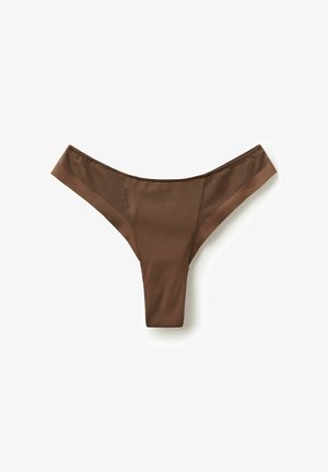 String en tissu lisse de couleur marron. Présente un design simple avec une couverture minimale et une taille standard pour un look élégant.