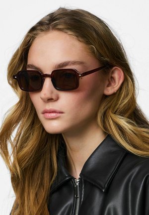 Pieces, SONNENBRILLE PCKATIE - Slnečné okuliare - downtown brown