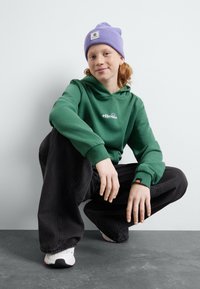 Ellesse OTTERNERE JNR - Mikina s kapucňou - green