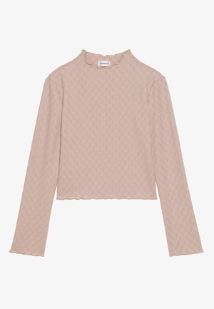 Top à manches longues en rose clair, en tricot avec un ourlet ondulé et un col festonné. Présente un motif géométrique subtil sur l'ensemble.