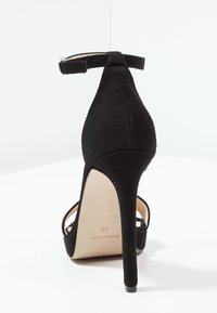 MAI PIÙ SENZA Sandály na vysokém podpatku - black