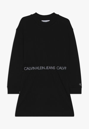 Sort Calvin Klein jeans kjole med lange ærmer, rund hals og elastik med logo i taljen, lille "CK" logo på venstre ærmekant.