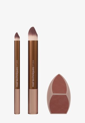Real Techniques, MAKEUPSAVER SPONGE+BRUSH SET - Meikkaustarvikkeet