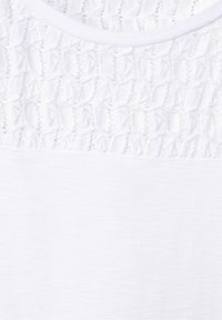 Street One MIT DETAILS - Camiseta básica - white