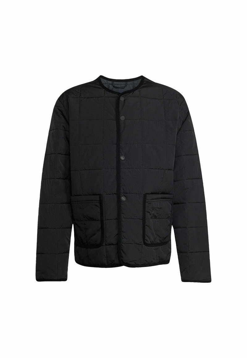 Veste matelassée noire avec un col rond, des boutons-pression, deux poches avant et une surface texturée. Forme rectangulaire avec des manches longues.