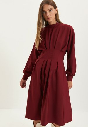 Day dress - burgundy