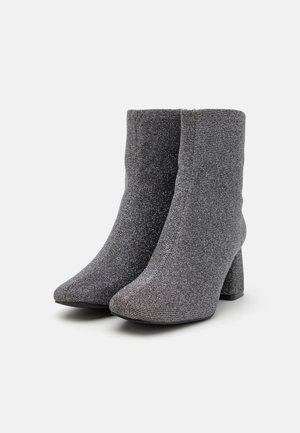 ONLY SHOES, Boots à talons - silver-coloured