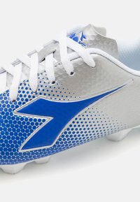 Diadora CATTURA II JR UNISEX - Nogometne kopačke za čvrstu podlogu - silver/blue/white