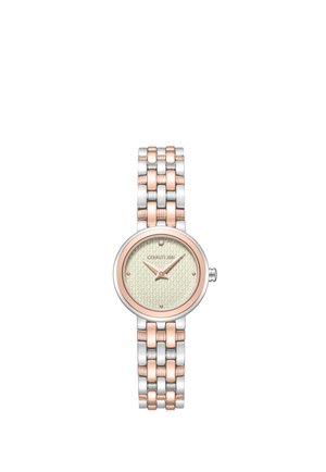 Reloj de pulsera femenino redondo con correa metálica de eslabones en plata y oro rosa, esfera beige texturizada, marcadores mínimos y dos agujas que señalan las 10:10.