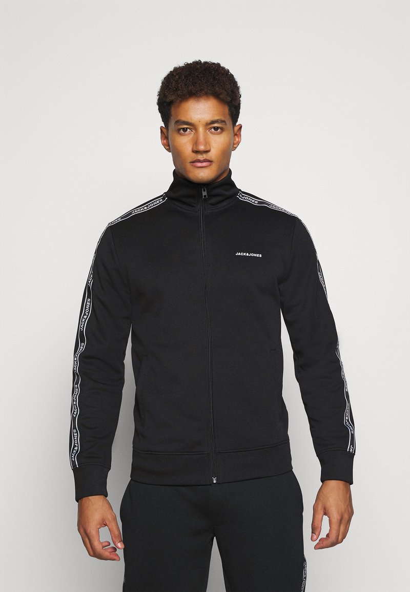 Jack & Jones Performance - JCOZTAPING TRACK SUIT - Tuta - black, Ingrandire