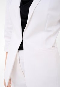 ORSAY Blejzr - white