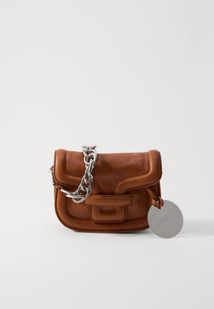 Pierre Hardy ALPHAVILLE - Käekott - brown