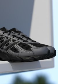 adidas Sportswear Tenisky - core black   core black   iron metallic