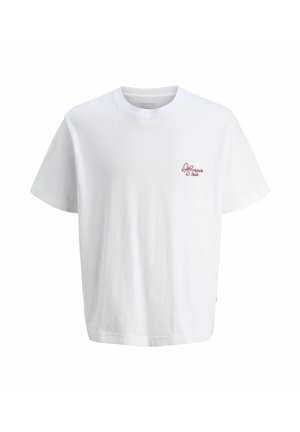 T-shirt en coton blanc avec un col rond, des manches courtes et un petit logo rouge brodé sur la poitrine gauche. Coupe classique, design sobre.