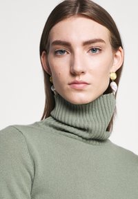 FTC Cashmere Camisola - soft olive