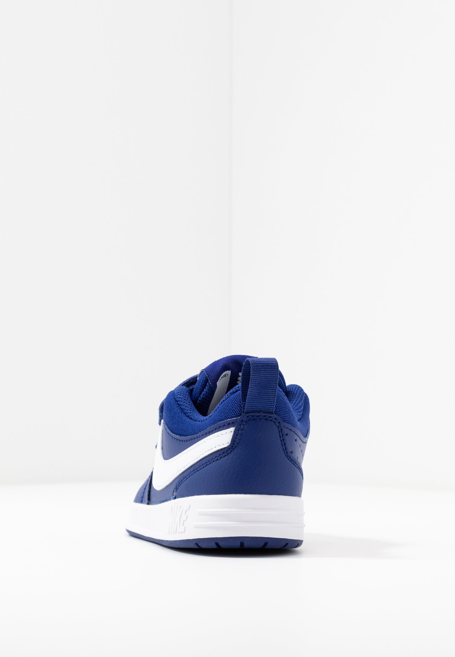 zalando nike pico 5