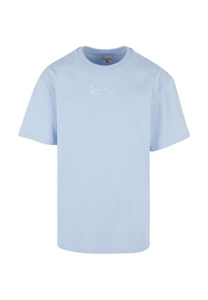 Vaaleansininen puuvillainen t-paita pyöreällä pääntiellä ja lyhyillä hihoilla. Rinnassa hillitty valkoinen logokirjailu. Sileä pinta.