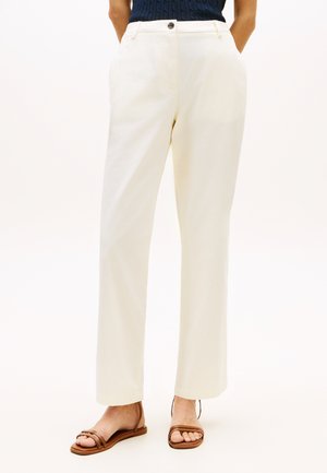 Tommy Hilfiger, WASHED SLIM STRAIGHT LEG CHINOS - Nohavice chinos - calico