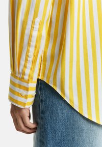 GANT STRIPED - Camicia - daffodil yellow