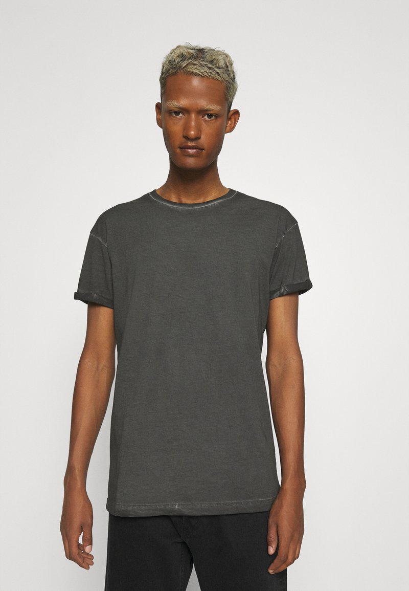 Herren T-Shirts basic | YOUNG POETS SOCIETY ZANDER VINTAGE T-Shirt basic vintage black/schwarz - CH83623 Herren T-Shirts basic | YOUNG POETS SOCIETY ZANDER VINTAGE T-Shirt basic vintage black/schwarz - CH83623