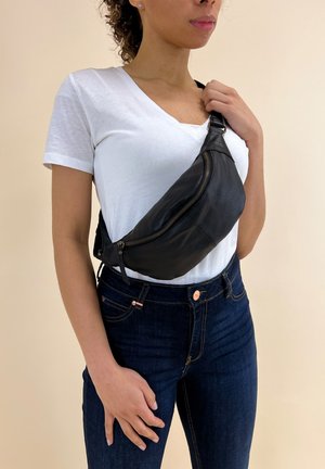 CILLIAN - Bum bag - black