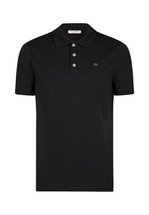 Zwarte polo met korte mouwen, drie witte knopen en klein paars logo op de linkerborst.