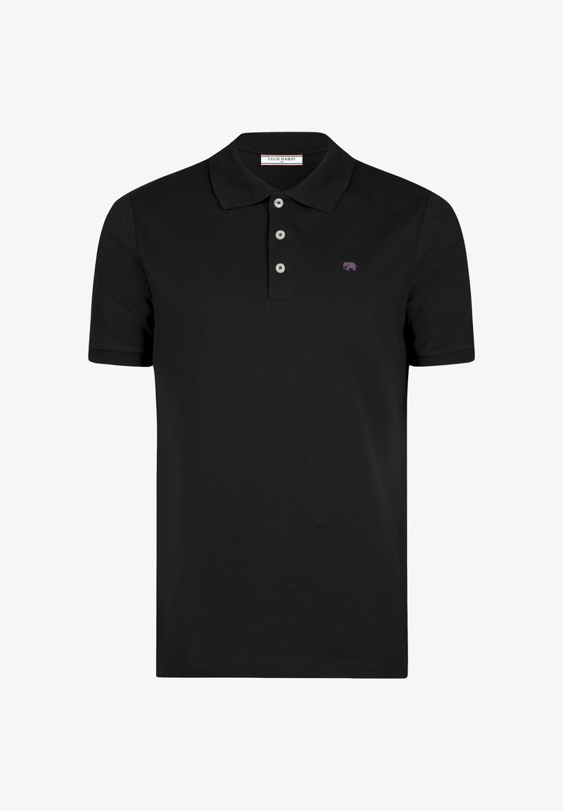Polo noir à manches courtes avec trois boutons blancs et petit logo violet sur la poitrine gauche.