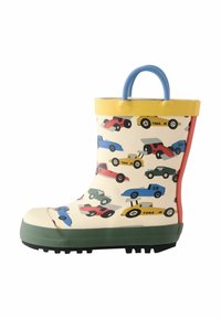 Botte de pluie en caoutchouc avec une base crème ornée de motifs colorés de voitures, un haut jaune, une poignée bleue, une semelle verte et un fond texturé noir.