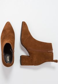 KIOMI Ankle boot