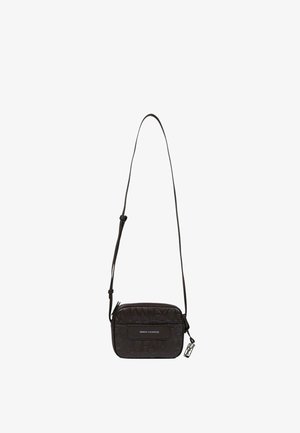 Petit sac bandoulière noir Armani Exchange avec motif de logo en relief, poche avant et sangle réglable.