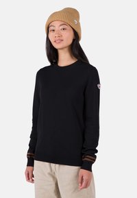 Unausgewählt, black