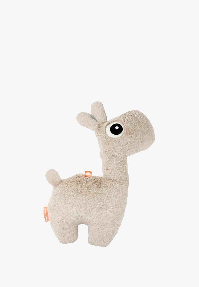 Pluche giraf legetøj i blødt beige stof, med et rundet hoved, store sorte øjne, korte ben og små ører, samt et orange mærke.