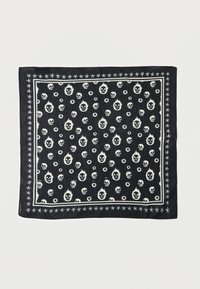 Pasirinkta, black/white