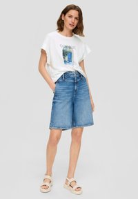 s.Oliver MIT KAPPÄRMELN - T-shirt print - weiß