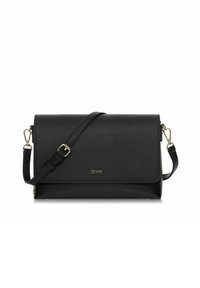 Czarna skórzana torba na ramię z klapką, regulowanym paskiem, złotymi akcentami i gładką teksturą. Logo umieszczone z przodu.