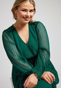 Yours Clothing DOBBY - Vardagsklänning - green