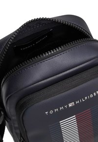 Tommy Hilfiger Borsa a tracolla - space blue