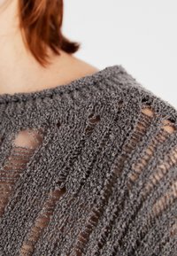 Noisy May NMMARY ONECK - Strikkegenser - charcoal gray