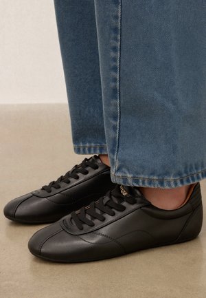 Kazar LAYNE - Tossud - black