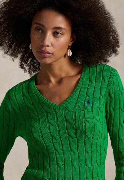 Polo Ralph Lauren CABLE-KNIT COTTON V-NECK SWEATER - Svetrík - preppy green