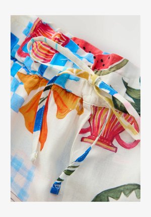 Shorts en tissu léger avec une taille à cordon, arborant un motif floral et à carreaux coloré dans des rouges, jaunes et bleus vibrants.