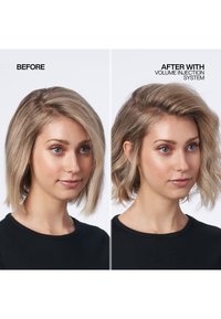 Coiffure courte en bob sur un modèle avant et après l'utilisation d'un système d'injection de volume. Côté gauche : plat, côté droit : volumineux, ondulé, cheveux blonds clairs.