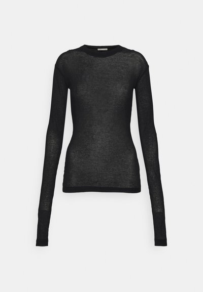 Fekete, hosszú ujjú felső átlátszó, könnyű anyagból. Kerek nyakkivágással és szűkített szabással rendelkezik, finom bordázott részletekkel.