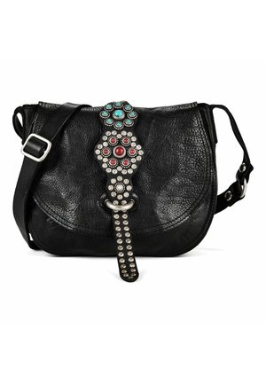 Sac à bandoulière en cuir noir texturé avec une sangle décorative cloutée ornée de pierres circulaires turquoise, rouges et blanches, avec boucle réglable.