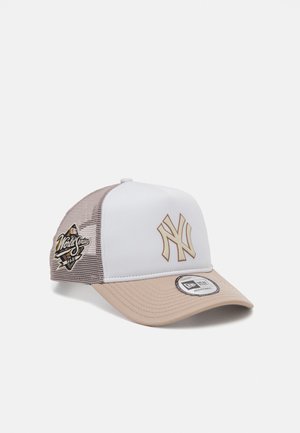 New Era WORLD SERIES TRUCKER UNISEX - Cap - beige