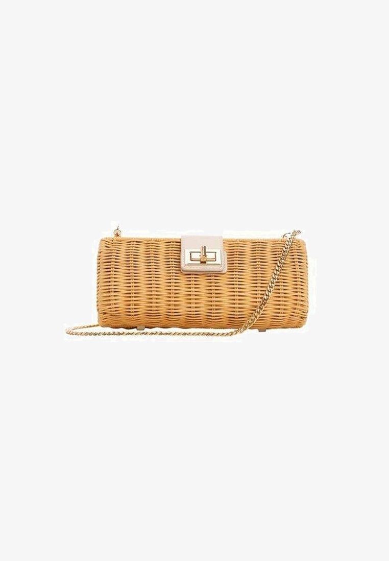 Rectangular woven rattan handbag with beige leather clasp and gold-tone chain strap, set against a white background.