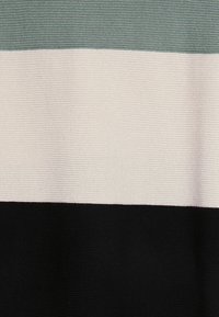 ONLY ONLREGITZE - Strickpullover - chinois green/stone/black