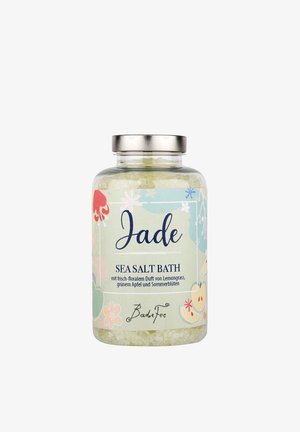 BadeFee, BADEFEE BADESALZ JADE – MEERSALZKRISTALLE MIT GRÜNEM APFEL, ZITRONENGRAS SOMMERBLÜTEN - Bubble bath & soak - weiß