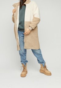 Mazine Abrigo de invierno - off-white