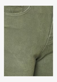 Unausgewählt, grün